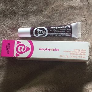 Mary Kay at play crushed plum lip gloss